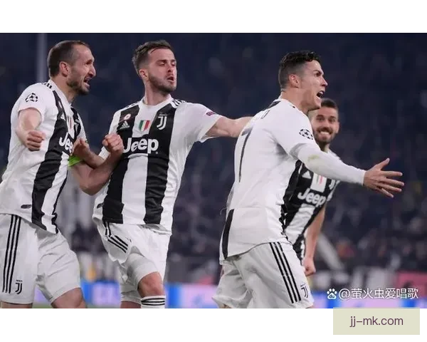 C罗以一亿欧元天价转会正式加盟尤文图斯震撼足坛